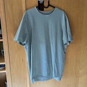 Lululemon green men’s large commission T-shirt